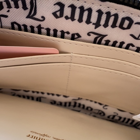NWT - Adorable Juicy Couture Wristlet! - Picture 6 of 8